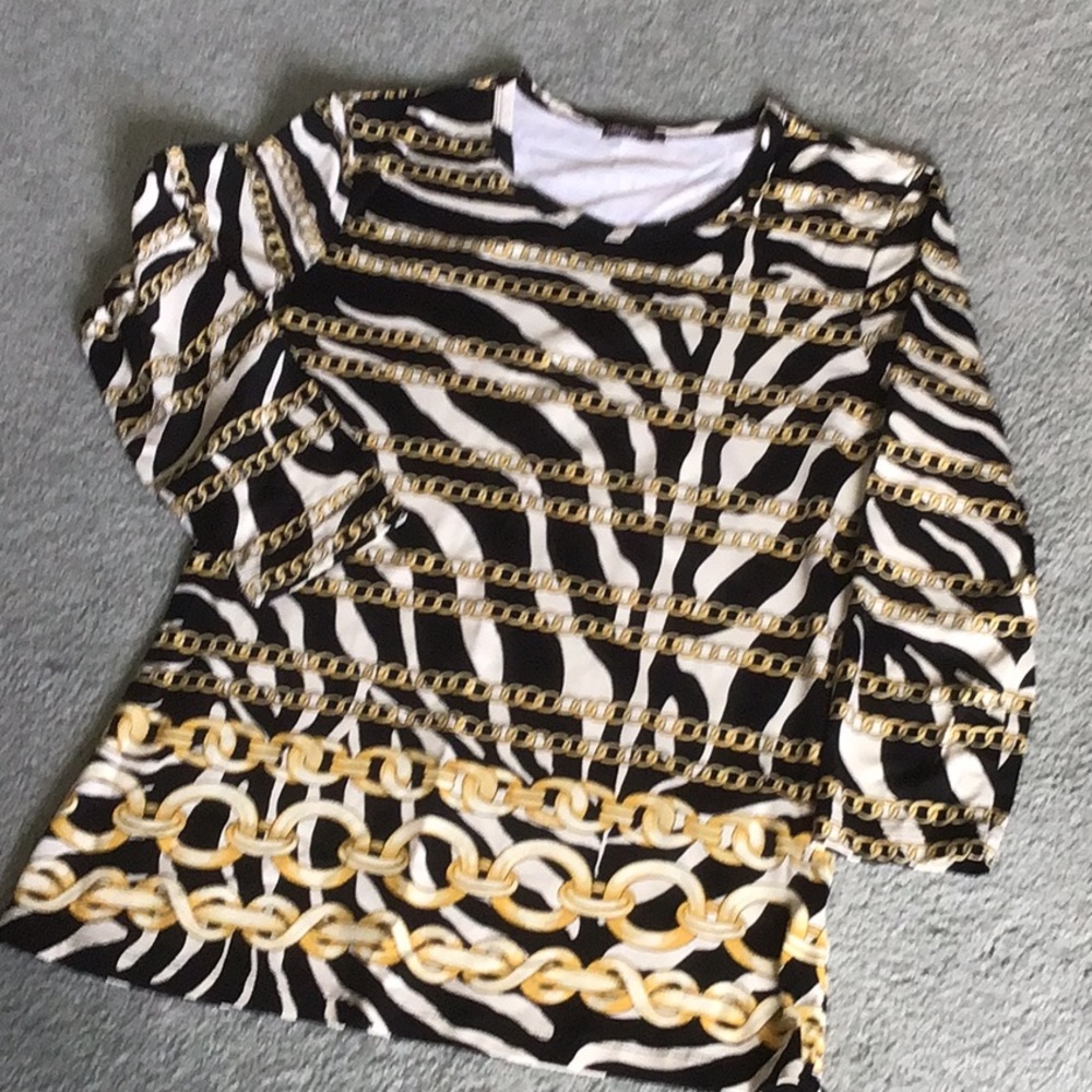 Woman’s long sleeve top